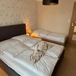 Aranypart 49-51 Apartman