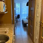 Apartman Aranypart 49-51 *