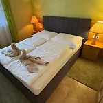 Aranypart 49-51