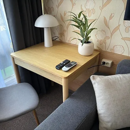 Apartman Aranypart 49-51 *