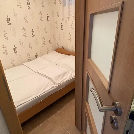 Aranypart 49-51 Apartman Siófok